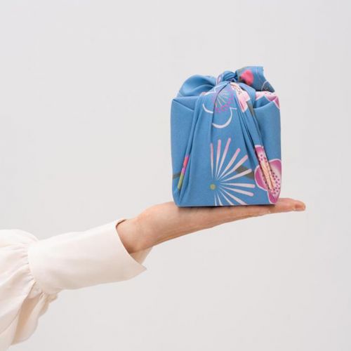 la la fete inpakdoek tokyo confetti - blauw - 50x50 cm
