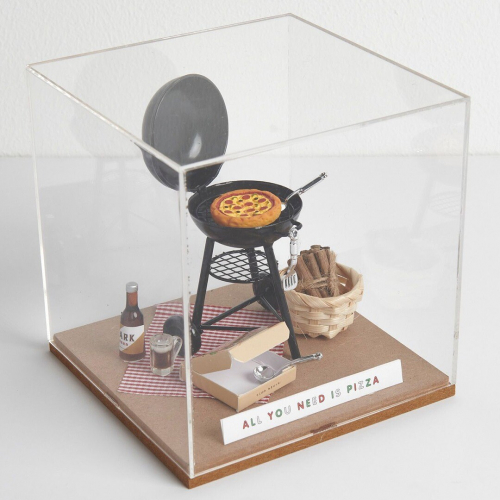 miniatuur mand met picknickdeken