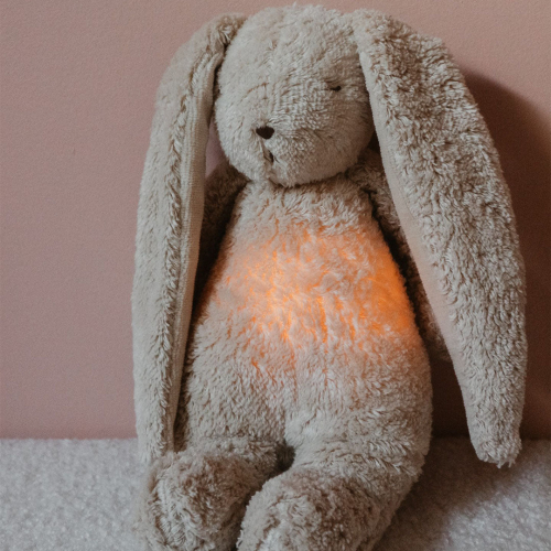 moonie 2.0 next gen knuffelkonijn met nachtlamp en geluid - sand natur - 28 cm