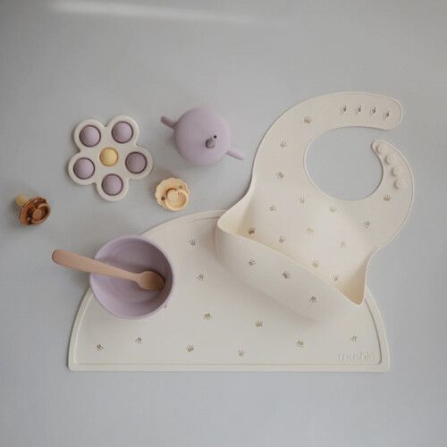 mushie placemat crowns  