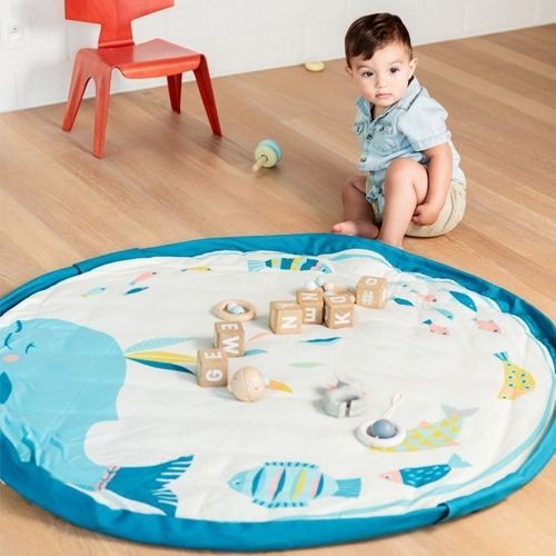 play&go soft baby speelkleed en reistas moulin roty - walvis