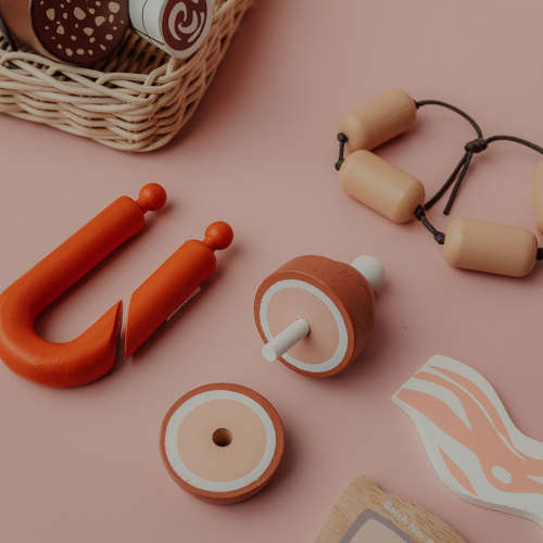 tender leaf toys gevlochten mand met charcuterie - 7st