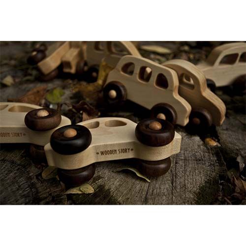 wooden story auto - jeep
